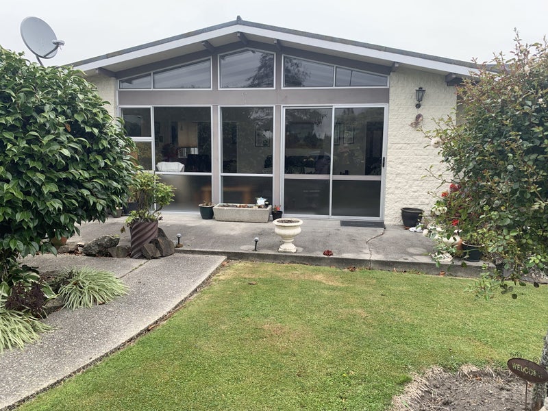 21 Centennial Avenue, Balclutha - Carousel 2