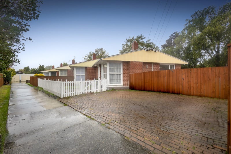 1/582 Barbadoes Street, Edgeware, Christchurch - Carousel 1