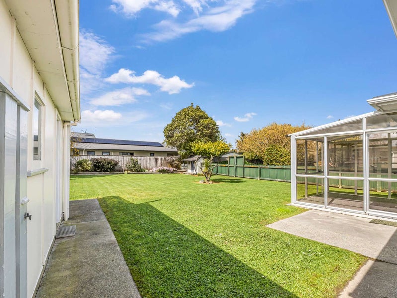 17 Elizabeth Street, Feilding, Feilding - Carousel 2
