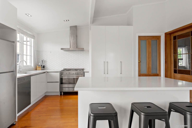 73 Stanley Road, Glenfield, Auckland - Carousel 2