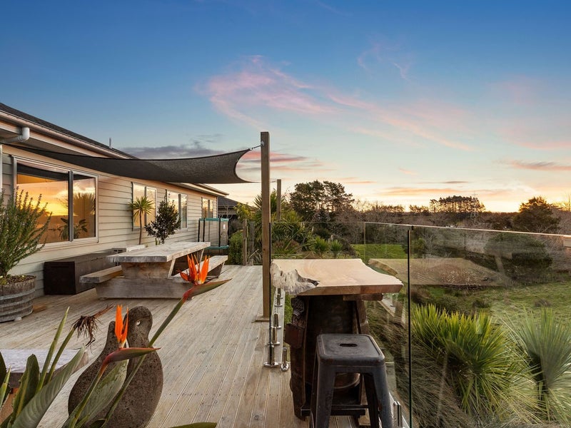 46 Jeroboam Loop, Kumeū - Carousel 1