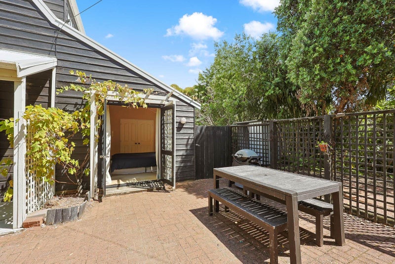 383 Sea View Road, Onetangi, Waiheke Island - Carousel 2