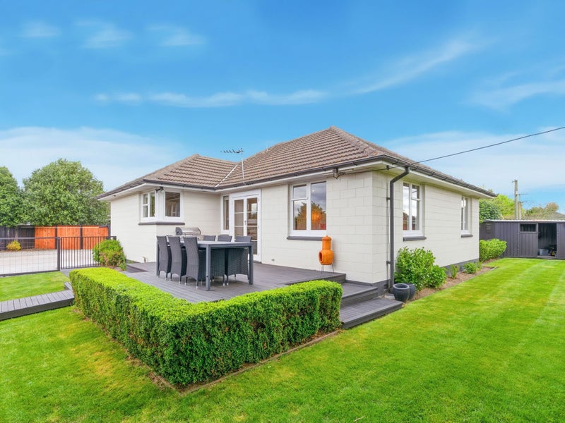 8 Dufek Crescent, Wigram, Christchurch - Carousel 1