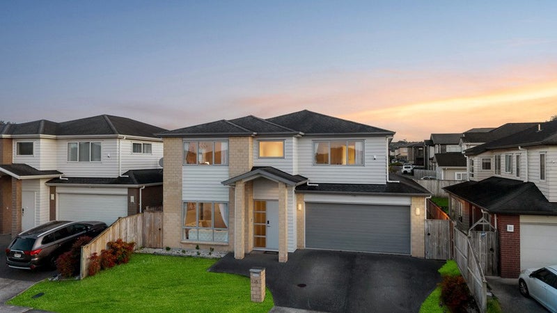 35 Clady Drive, Flat Bush, Auckland - Carousel 1