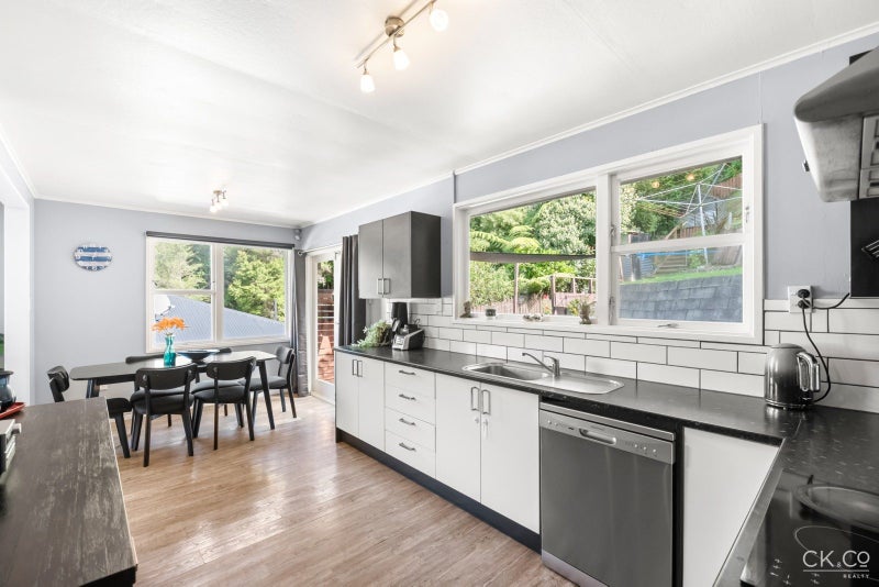 41 Logie Street, Stokes Valley, Lower Hutt - Carousel 2