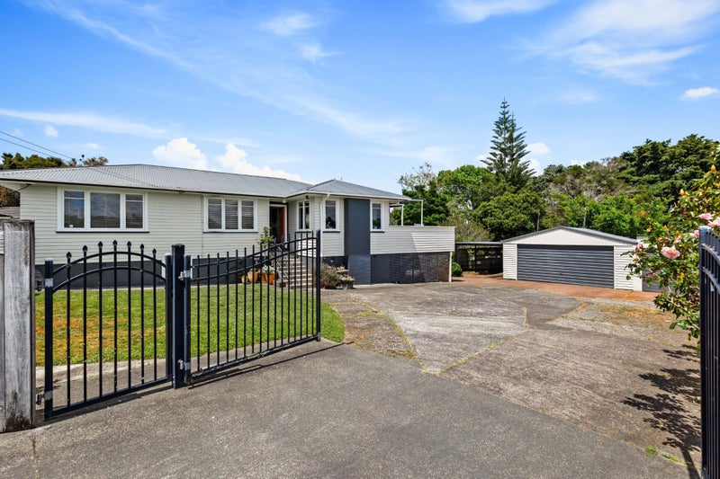 20B Murray Road, Te Atatū Peninsula, Auckland - Carousel 1