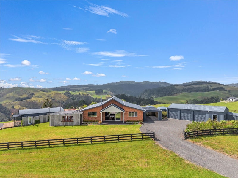 114 Kaitemako Road South, Ohauiti, Tauranga - Carousel 1