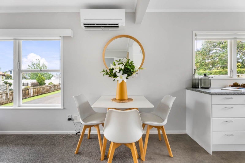 1/11 Dallinghoe Crescent, Milford, North Shore City, Auckland - Carousel 2