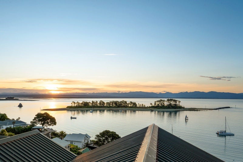 11 Fifeshire Crescent, Stepneyville, Nelson - Carousel 1