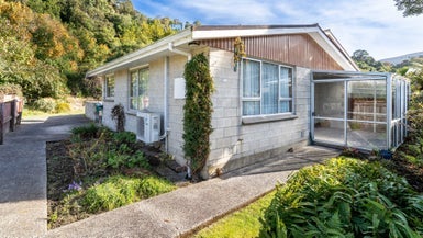 19A Woodhaugh Street, Woodhaugh, Dunedin - Carousel 1