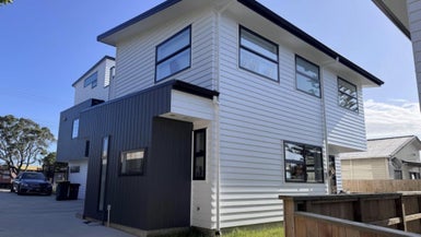 2/71 West Coast Road, Glen Eden, Auckland - Carousel 1