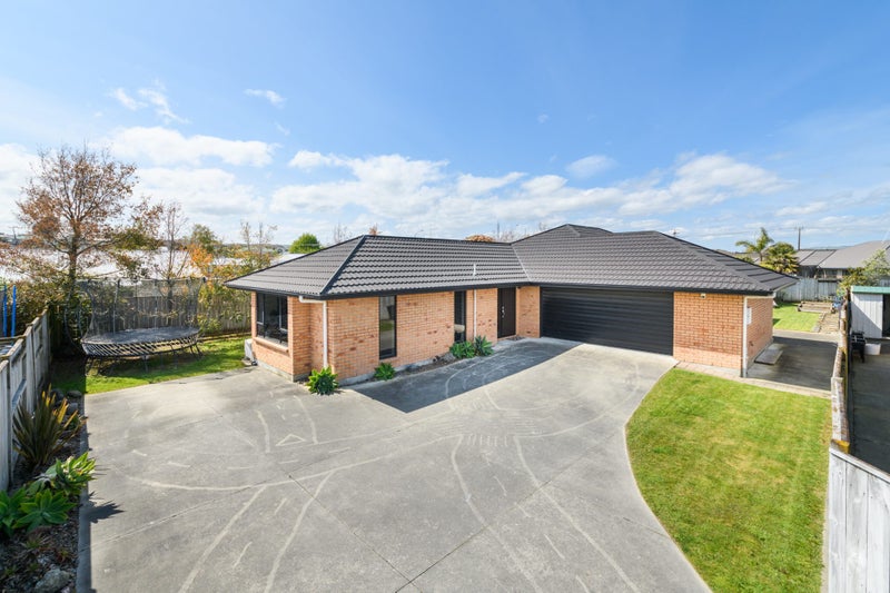 23 Walnut Grove, Kelvin Grove, Palmerston North - Carousel 1