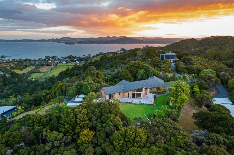 55 Taonga Lane, Whangarei - Carousel 1