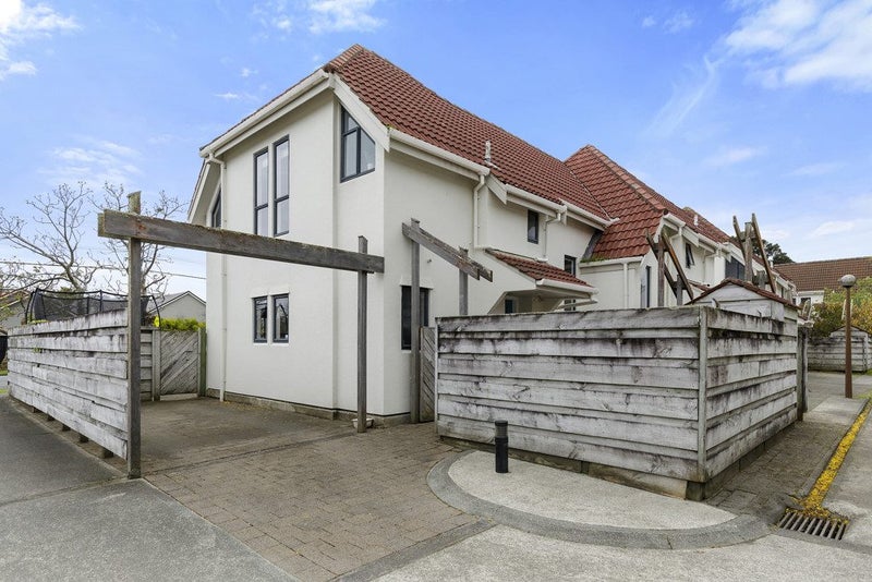 1/72 Waiwhetu Road, Waiwhetu, Lower Hutt - Carousel 1