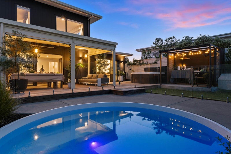 19 Macville Road, Mount Maunganui, Mount Maunganui - Carousel 1