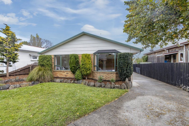 19 York Street, Waltham, Christchurch - Carousel 1