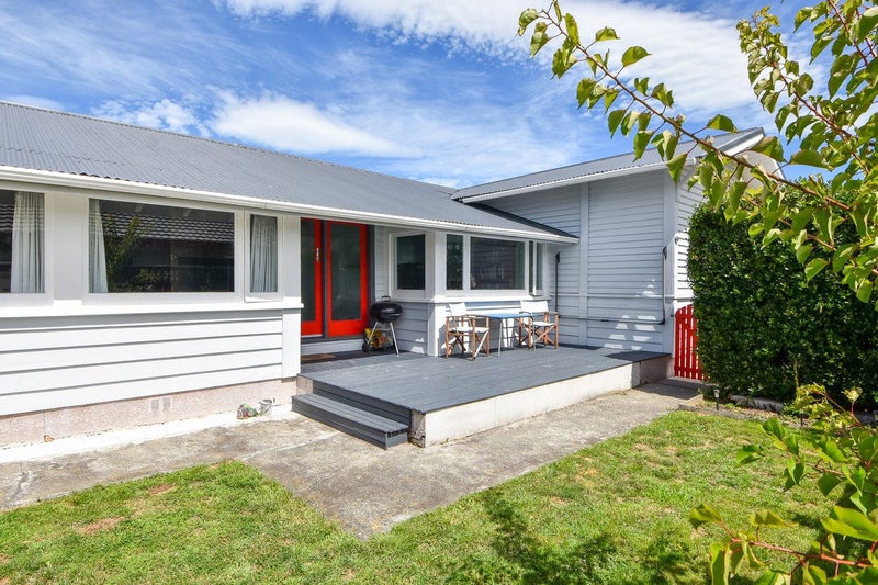 18 Fisher Place, Carterton - Carousel 2