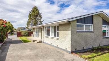33 Skerten Avenue, Hornby, Christchurch - Carousel 1