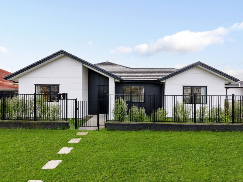 1/16 Steele Road, Forest Lake, Hamilton - Carousel 1