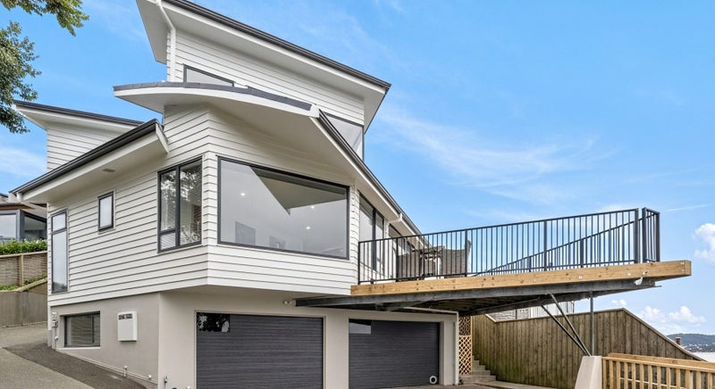 4A Robieson Lane, Roseneath, Wellington, Wellington - Carousel 1