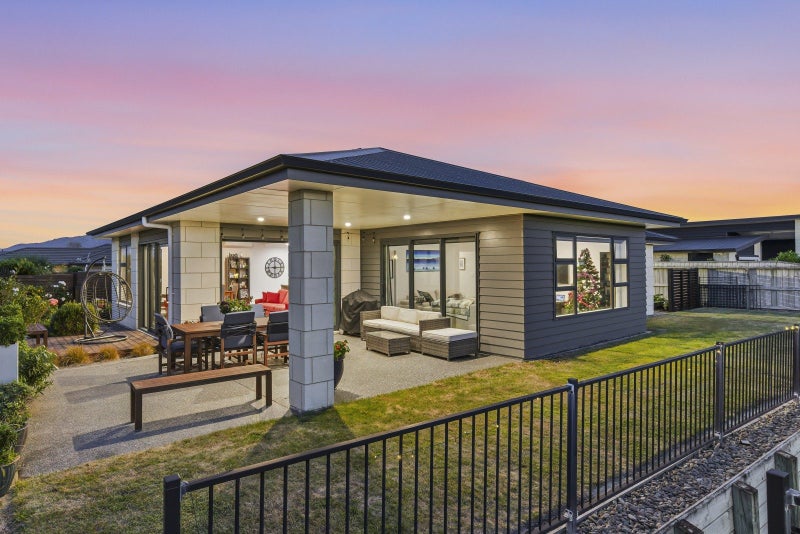 19 Taranui Way, Paraparaumu Beach, Paraparaumu - Carousel 1