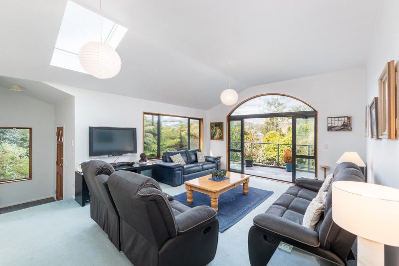 347 Main Road North, Brown Owl, Upper Hutt - Carousel 1
