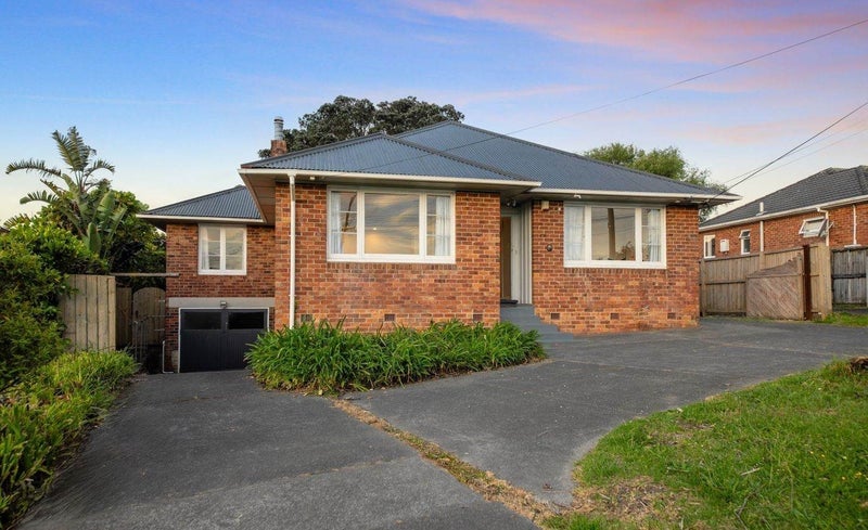 37 Savoy Road, Glen Eden, Auckland - Carousel 1