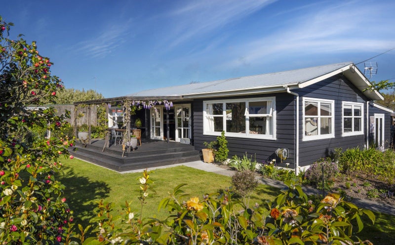 3 East Street, Greytown - Carousel 1