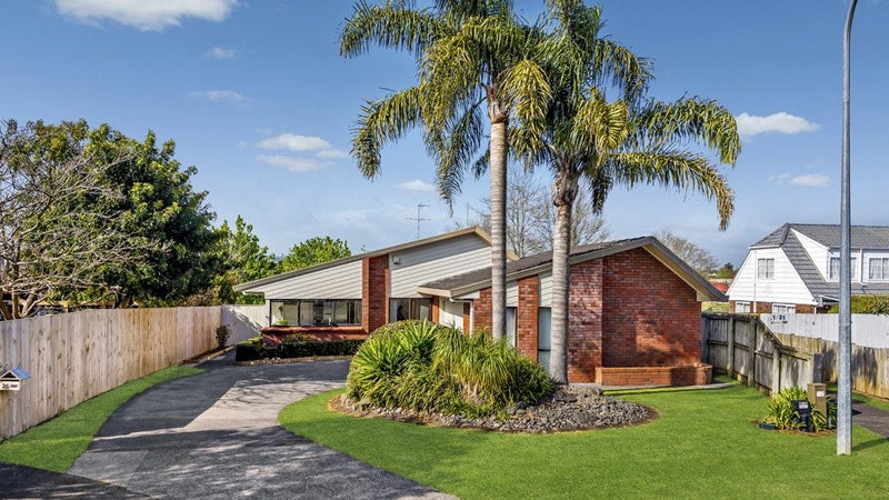 26 Parramatta Place, Botany Downs, Auckland - Carousel 1