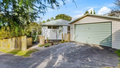227 Glengarry Road, Glen Eden, Auckland - Carousel 1