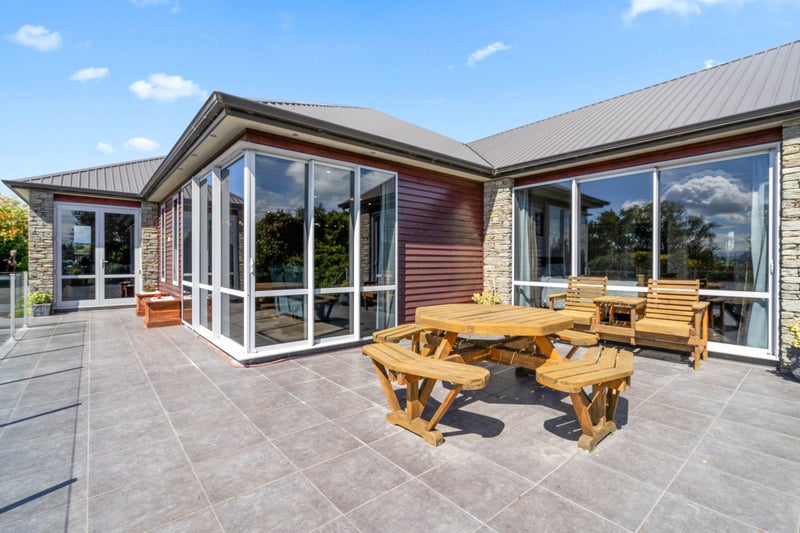 41 Huron Street, East Gore, Gore - Carousel 1