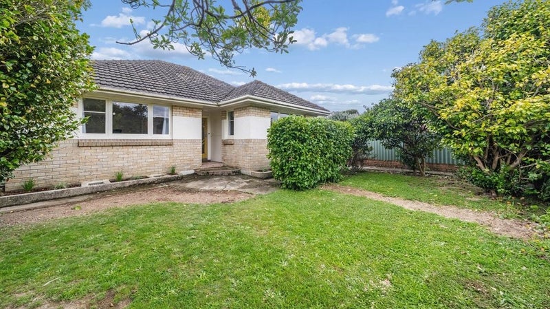 2A Stephen Street, Trentham, Upper Hutt - Carousel 1
