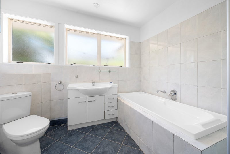 20 Tyrian Close, Half Moon Bay, Auckland - Carousel 24