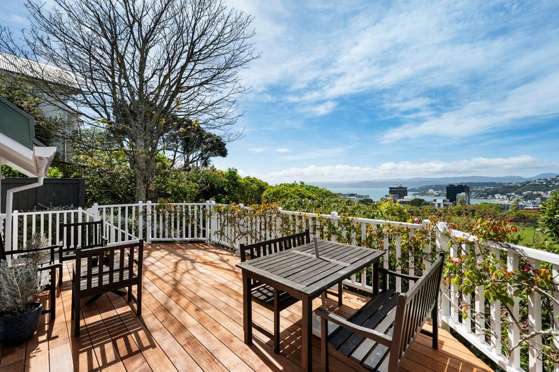19 Rawhiti Terrace, Kelburn, Wellington - Carousel 2