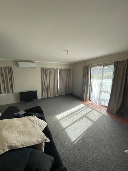 12A Lloyd Drive, Nawton, Hamilton - Carousel 2