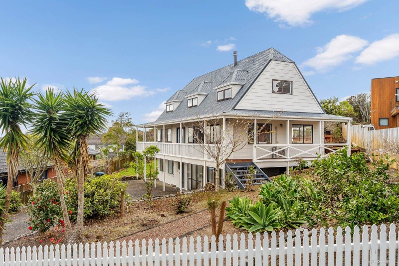 4 Wilde Place, Mount Roskill, Auckland - Carousel 2