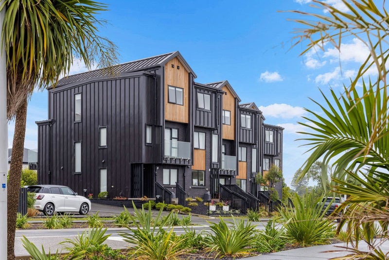 5 Longshore Drive, Long Bay, Auckland - Carousel 2