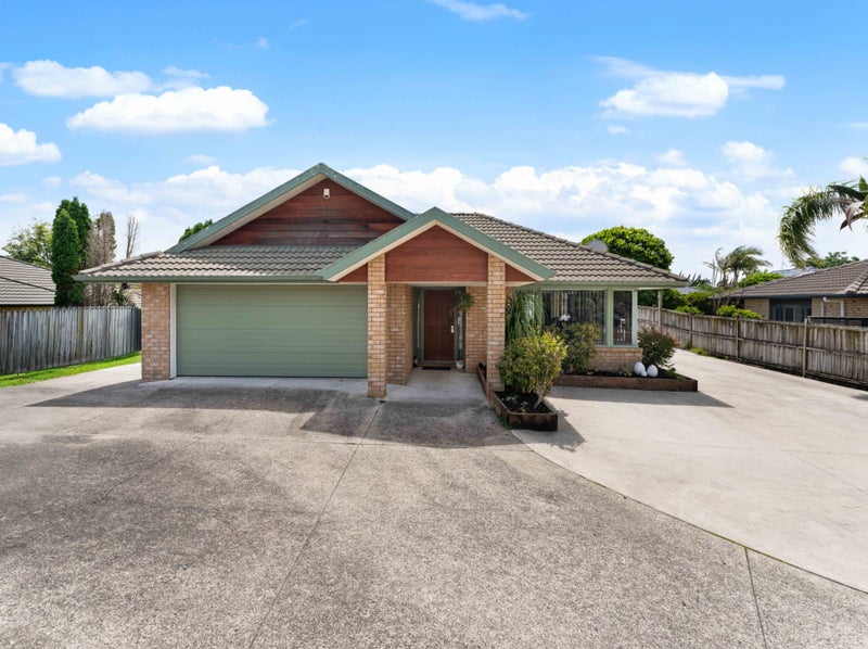 78 Lothian Brae, Wattle Downs, Auckland - Carousel 1