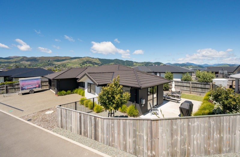 14 Woodley Road, Richmond, Richmond - Carousel 2