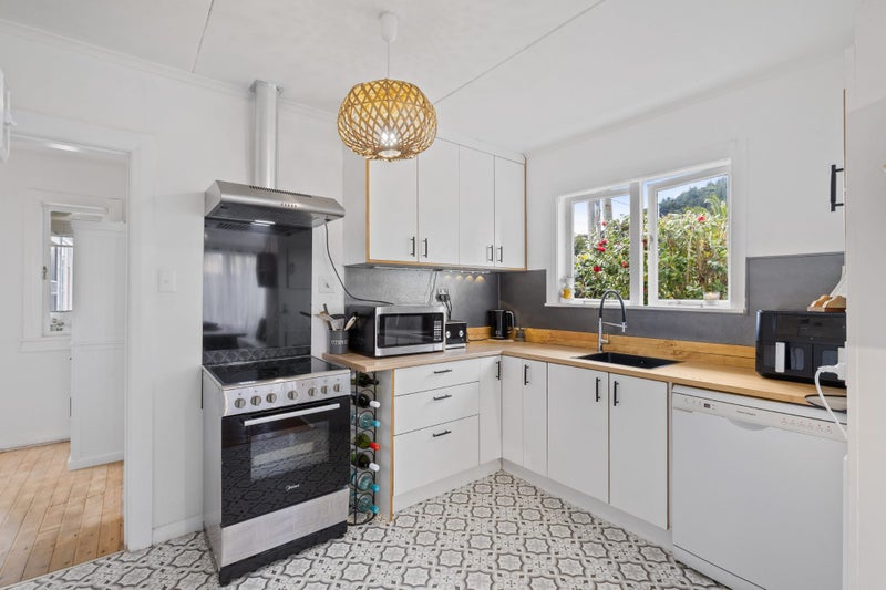 1 Brick Street, Te Aroha, Te Aroha - Carousel 2