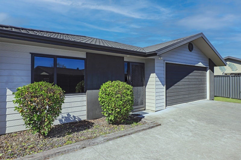 13 Chatham Mews, Flaxmere, Hastings - Carousel 2