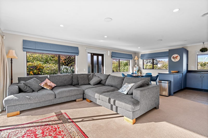 1 Sackville Street, Martinborough - Carousel 2