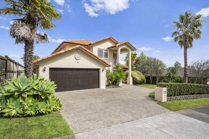5 Dunvegan Rise, East Tamaki Heights, Auckland - Carousel 1