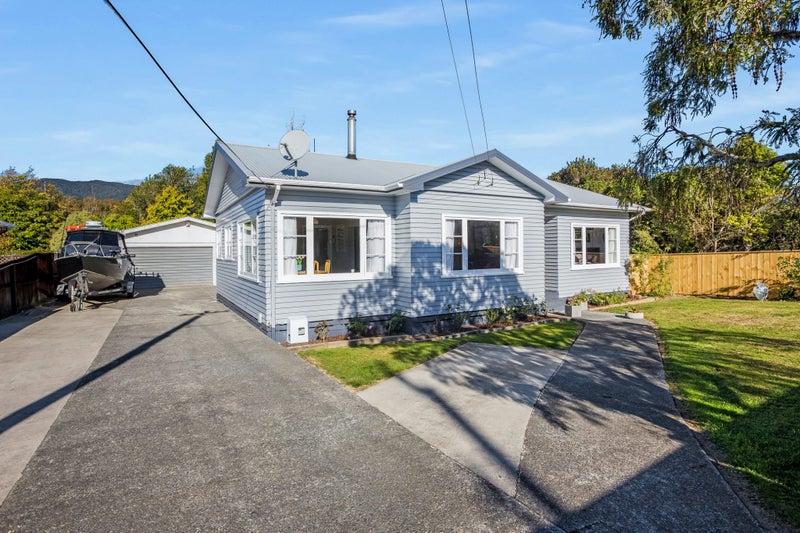 27 Stanley Street, Wainuiomata, Lower Hutt - Carousel 1