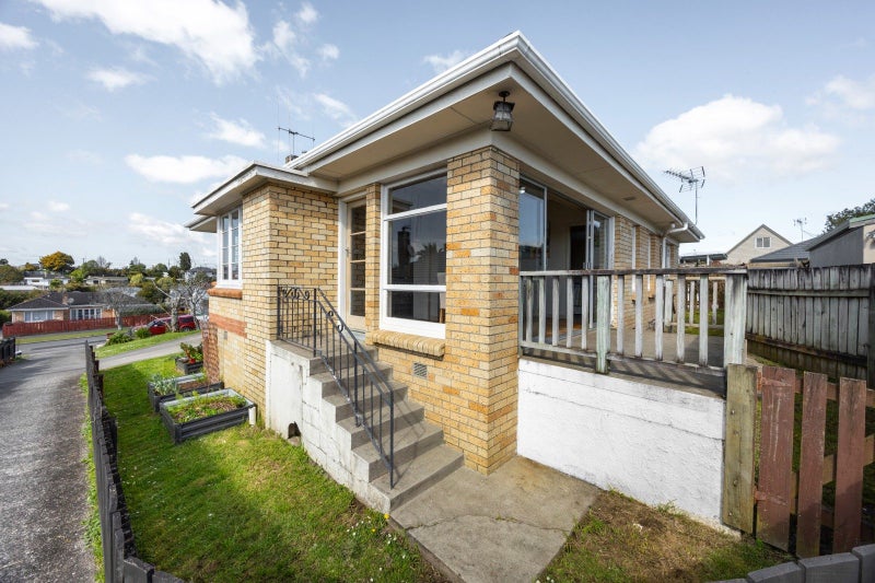 32A Hinton Avenue, Forest Lake, Hamilton - Carousel 2