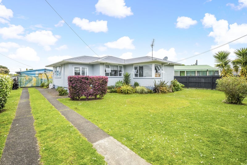 23 Mcdivitt Street, Manurewa, Auckland - Carousel 1