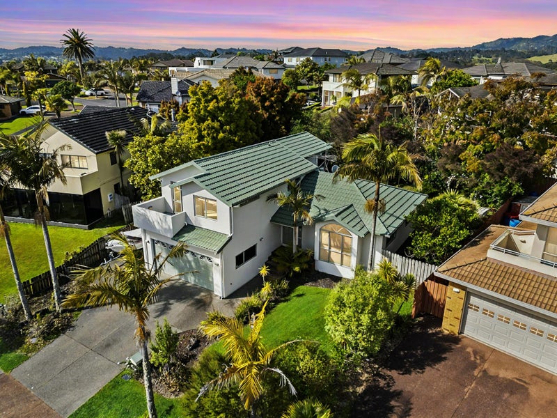 4 San Ambrosio Rise, Henderson, Auckland - Carousel 1