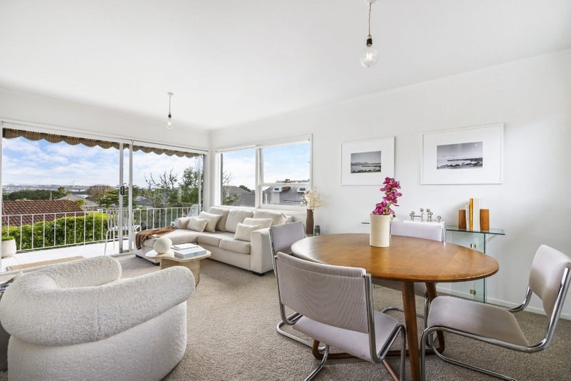 4/134 Calliope Road, Stanley Point, Auckland - Carousel 1