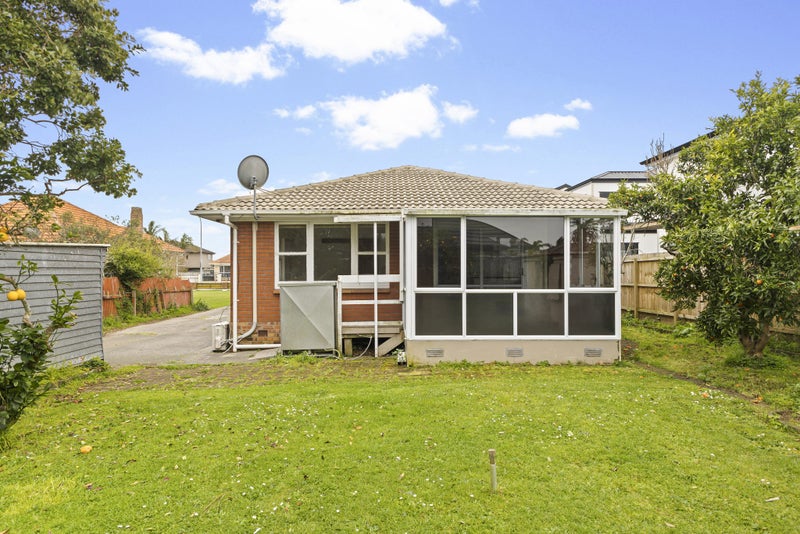 2/9 Omagh Avenue, Papatoetoe, Auckland - Carousel 2