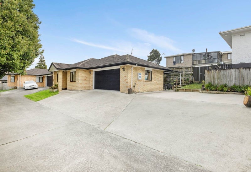 18A Christmas Road, Manurewa, Manukau City, Auckland - Carousel 2